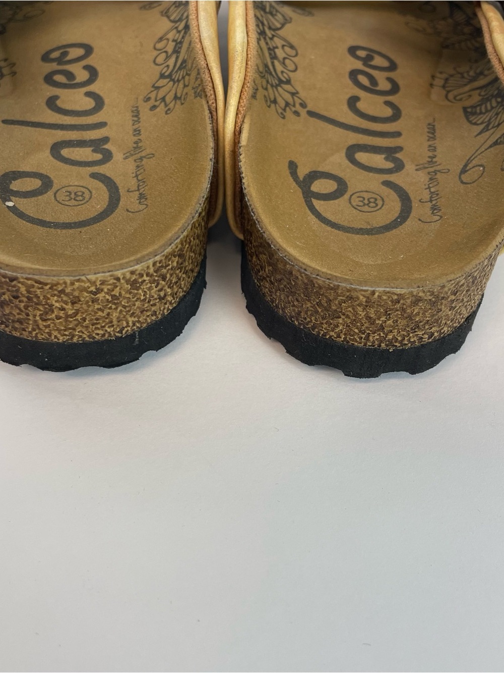 Women’s Size 7.5 Butterfly Clog Slide - Picture 4 of 5